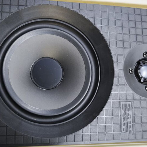 B&W CWM 6i Wall Speakers like new with excellent sound