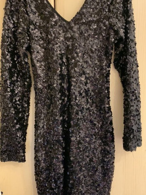 Women's dress black like new, size S
