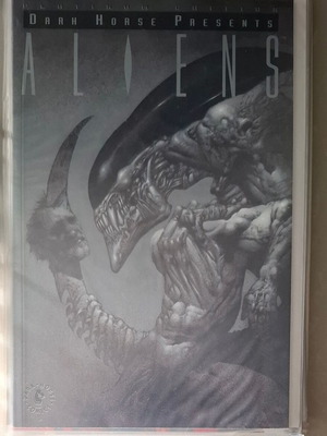 Dark Horse Presents: Aliens One-Shot Issue 1b Platinum Edition like new