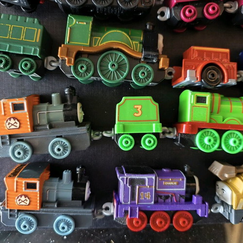 Thomas Trains set of 20 small metal magnetic used