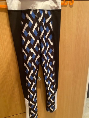SugarFree athletic leggings new, size XS