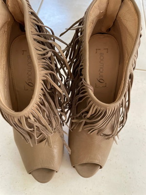 Leather ankle boots, beige, size 37