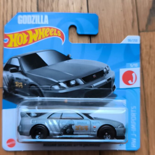 Hot Wheels Nissan Skyline GT-R BNR33 new