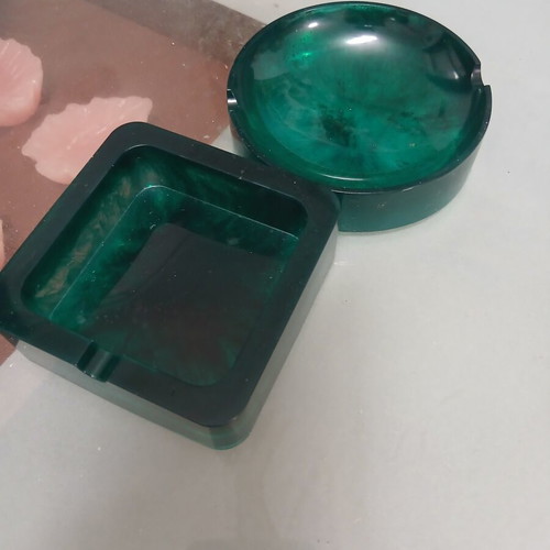 Ashtrays with liquid resin glass new