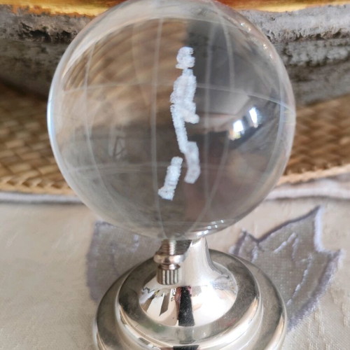 Johnie Walker globe like new