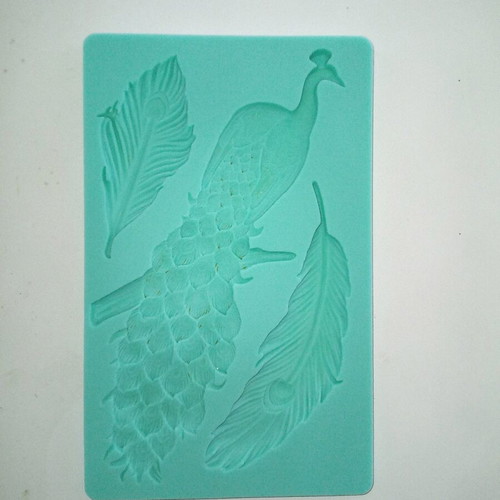 Set of three silicone molds like new