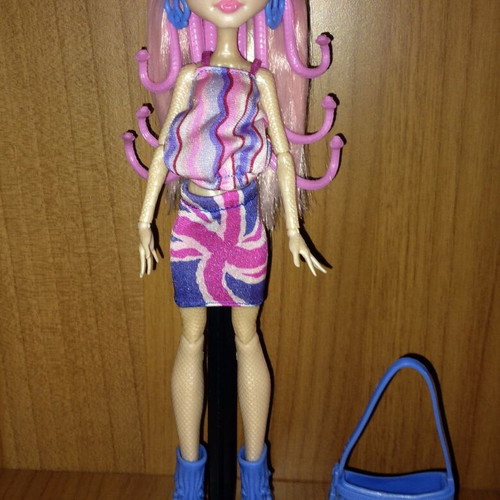 Monster High Ghoulebrities in Londoom 2015 3-Pack Dolls like new