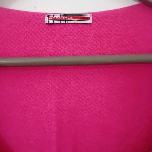 Body talk tshirt size M like new, fuchsia and dark gray