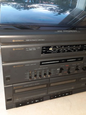 Hitachi MD-02 Интегрирана Hi-Fi стерео звукова система