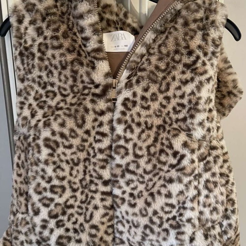 Zara kids faux fur vest like new with animal print