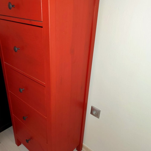 Hemnes chest of drawers with 5 drawers like new