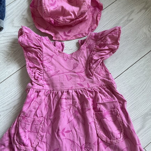 Baby girl clothing set used, size 80/12m, summer brands