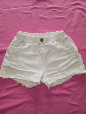 Girls' white denim shorts like new, size 6Y 122 cm