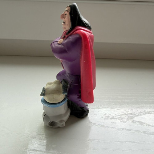 McDonald's Happy Meal Disney Pocahontas Governor Radcliffe figure used, 1995, set of 2