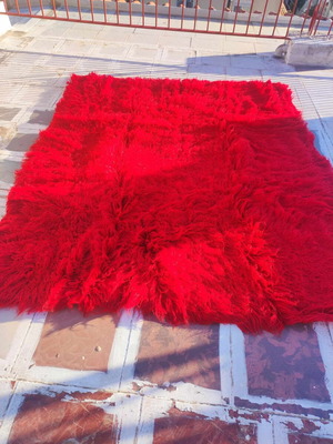 Velentzes used, 2 red 1.80x2.20, 1 red 2x60, checkered ecru