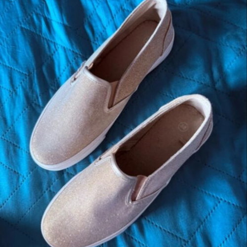 Moccasins like new gold color with glitter size 38