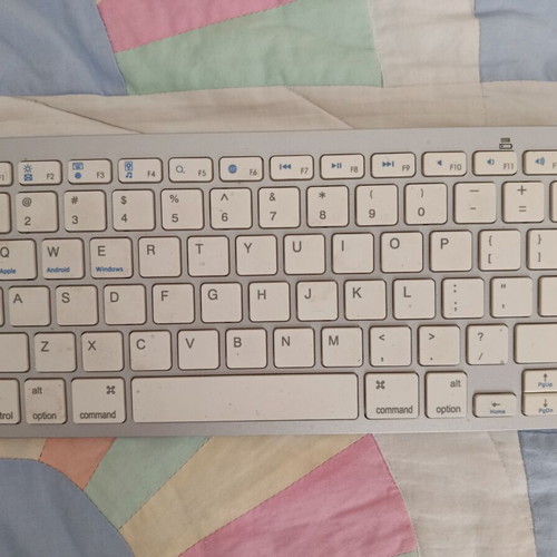 Bluetooth Keyboard BK 3001 like new, compatible with multiple devices