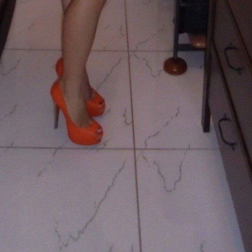 Schutz peep toe orange heel like new, 12cm platform