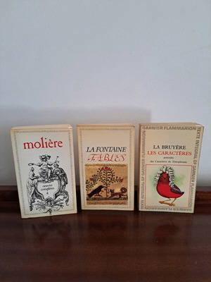 French book trilogy used, pack of 3 books