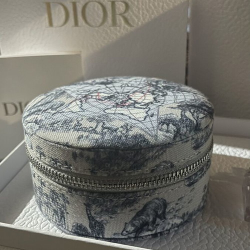 Dior Beauty Gift Set with Miss Dior Mini and Toile de Jouy Pouch