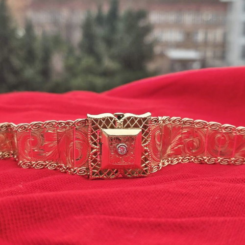 Vintage 14K Gold Swiss Bracelet Watch used with diamond