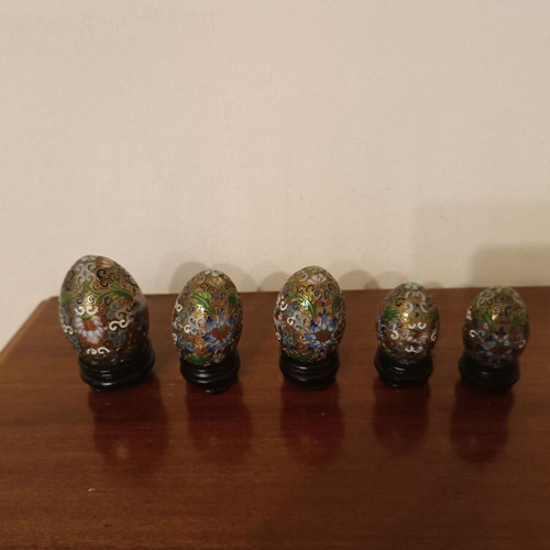 Set of 5 unique Chinese Cloisonne eggs like new with stands