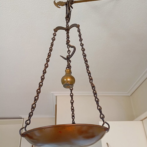 Metal Balance Scale used, 26cm plate diameter, 75cm height