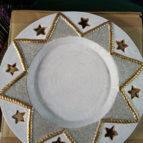 Round festive platters, six like new