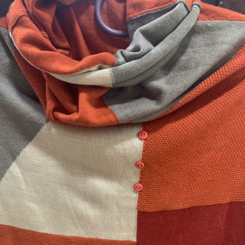 Women's turtleneck sweater like new, beige and red, size S