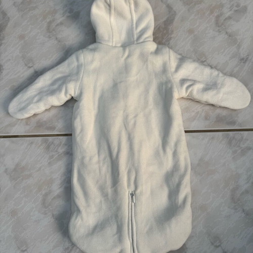 Kiabi baby romper like new with hood and fleece lining