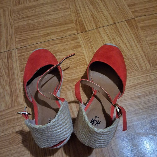 H&M Coral Summer Platform Sandals Size 38 Used
