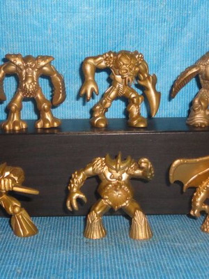 Gormiti gold edition collectible figures, set
