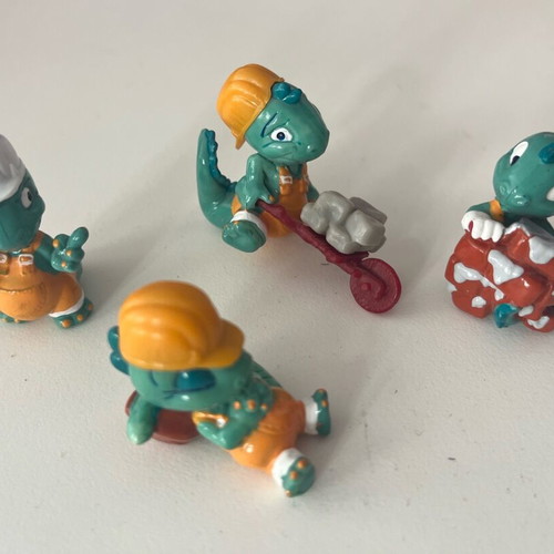 Kinder vintage dinosaur toys like new