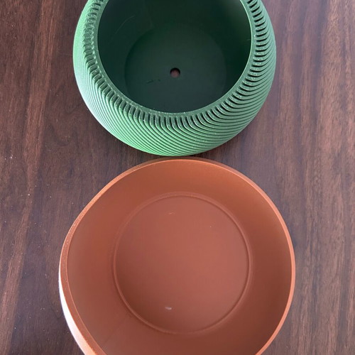 3D printed flowerpot new, diameter 16 cm