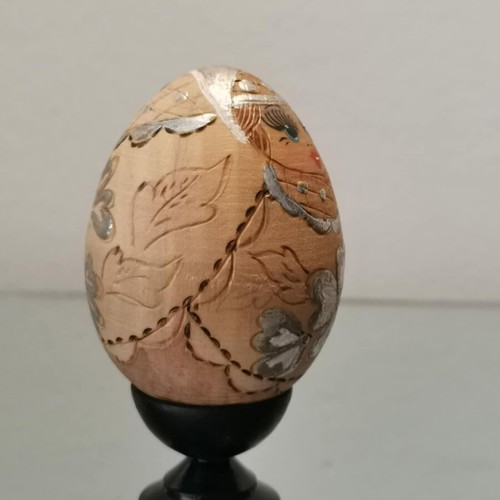 Babushka Matreshka Egg used, wooden with hand carving and painting