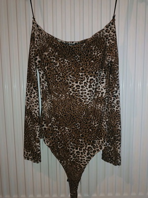 Leopard bodysuit with open shoulders like new, Morena Spain