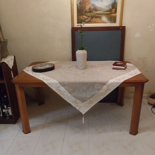 Dining table used without chairs extendable