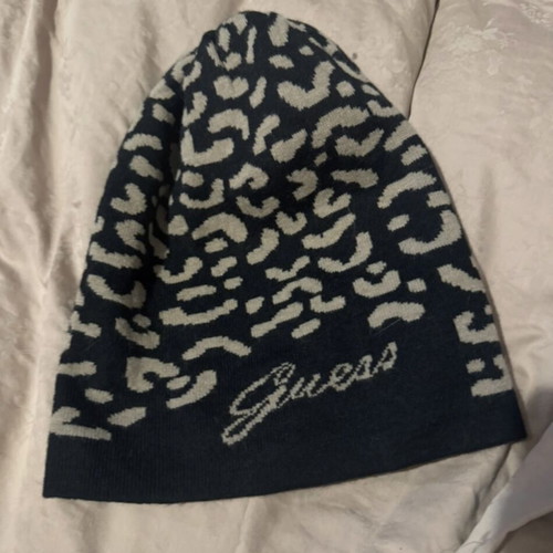 Guess hat new, black