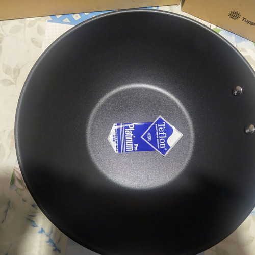 Tupperware Chef Series Premium Wok with Glass Lid