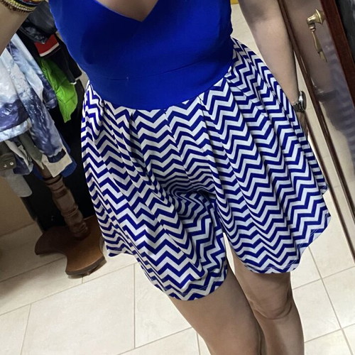 One-piece short jumpsuit woman like new, zipper back, airy