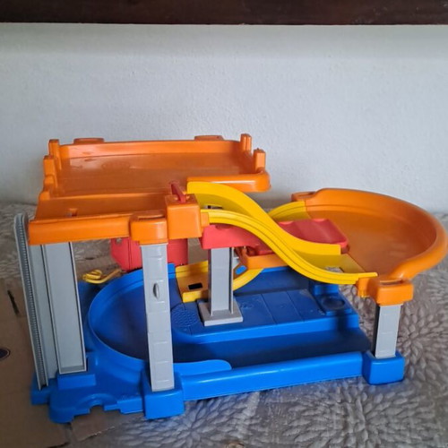 Parking cars used, pack of 6, with some missing parts