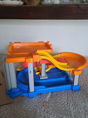 Πάρκινγκ αυτοκίνητα μεταχειρισμένα, σε πακέτο 6, με ελλείψεις