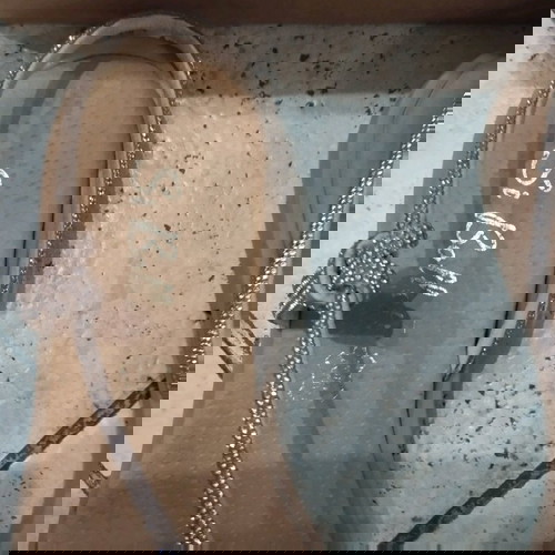 Πέδιλα δερματινα στρωτά με glitter λουράκια.