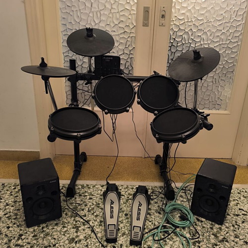 Alesis Turbo Mesh Kit electronic drums with Elevate-5-MKII powered studio speakers used