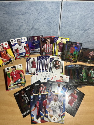 Πακέτο 95+ ποδοσφαιρικών καρτών από Prizm, Select, Adrenalyn, Topps, Panini