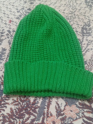 Baby hats like new, pack of 3, prenatal and Extreme Intimo, 6-9 months