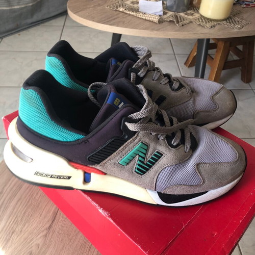New Balance 997S athletic shoes used, size 45, gray