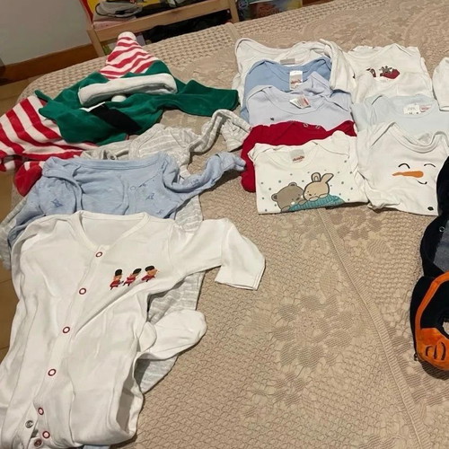 Baby clothes like new, 8 bodysuits and 3 rompers up to 6 months with elf costume