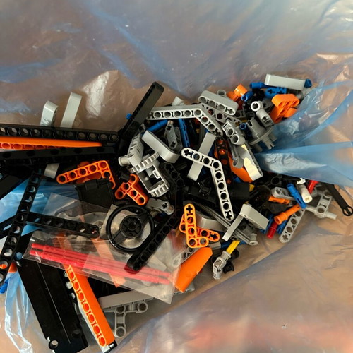 Lego Technic Ford F-150 Raptor and Cada building blocks used set