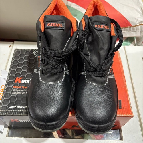 Work shoes new with and without protection sizes 40-46